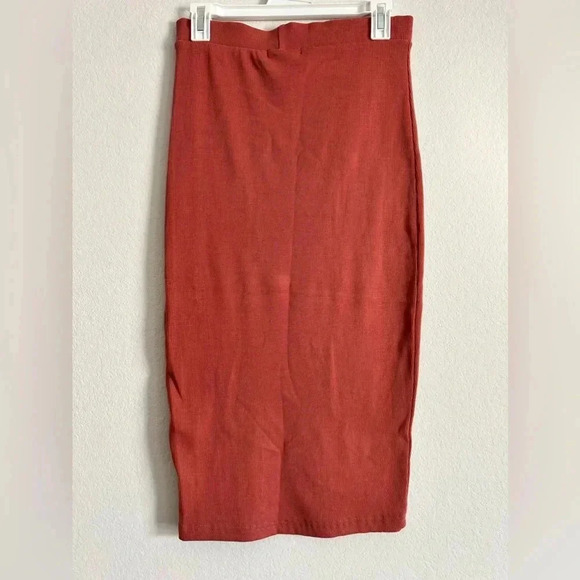 Misguided Ribbed Bodycon Midi Skirt | size 8 - Picture 2 of 5